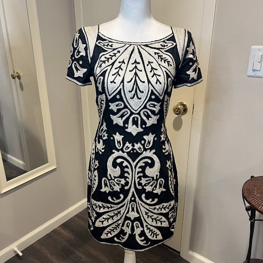 NWT French Connection Black & Cream Hand Beaded Damask Shift Mini Dress, Size 4